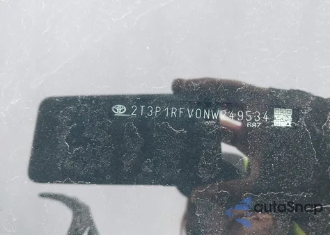 2022 Toyota Rav4 Xle z USA, uszkodzony, nr VIN 2T3P1RFV0NW249534